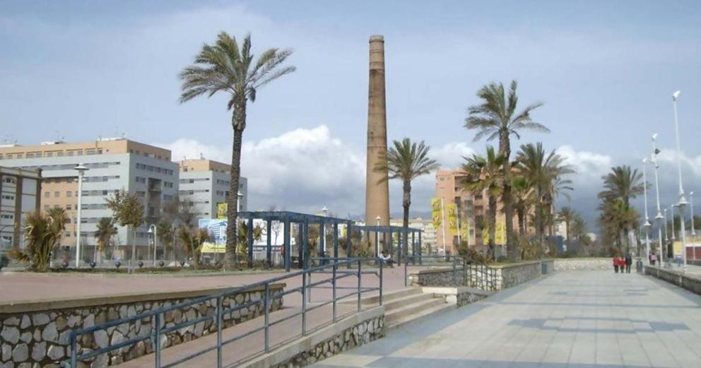 La Caramba Amplio Apartamento En La Playa Málaga Dış mekan fotoğraf